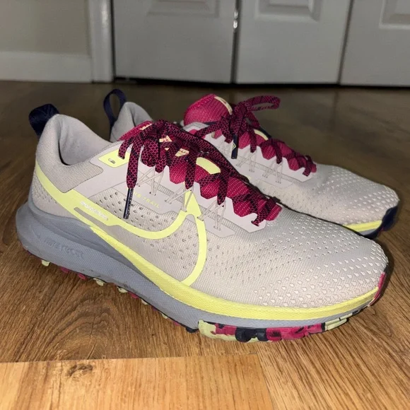 Nike Pegasus Trail 4 Women’s Size 11 - Picture 1 of 9